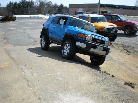 2007 Toyota Land Cruiser - Rob, At the loading dock after the lift.