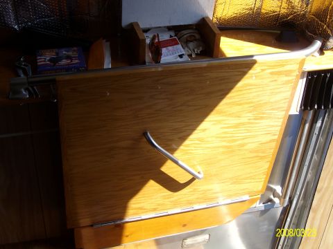 1988 Ford Bronco - ITs hard to tell but this floor piece folds down once your in that way the passenger has somthing to stand and walk on. A little above this…