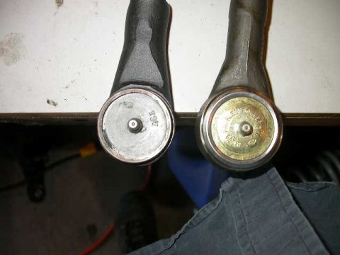 1990 Ford Bronco - Dana/Spicer left, Moog right