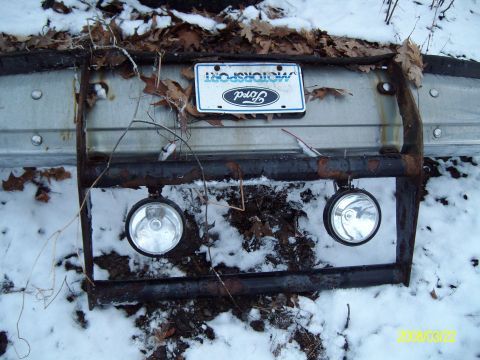 1988 Ford Bronco - Needs cleaned up but has potential to be very nice!