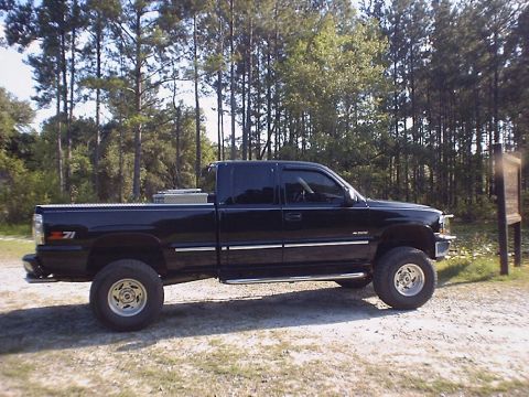 1995 Ford Bronco - My best friends Chevy. (Ya'll pray for him!)
