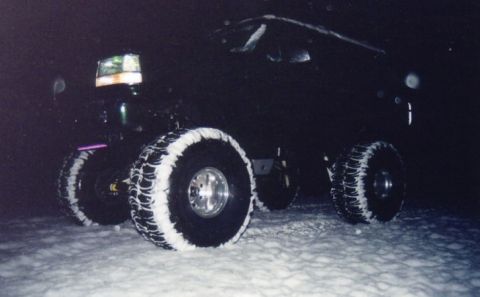 1994 Ford Bronco - Playn around in the snow