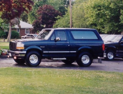 1994 Ford Bronco - Just got the truck only thing done is the grill