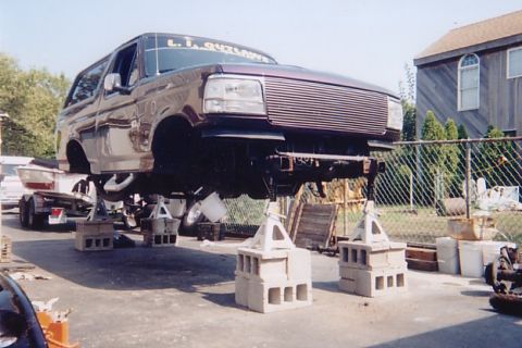 1994 Ford Bronco - All ready for real suspension
