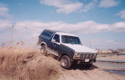 1994 Ford Bronco - New 2 me got a good deal from my friend after he wrecked the nose did the fenders and grill first week I got it
