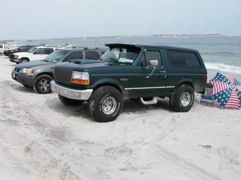 1994 Ford Bronco - Brothers 95 on the beach