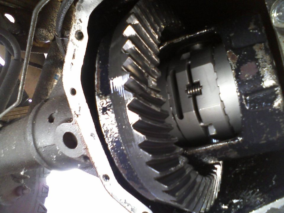 close-up of differential gears and locking mechanism