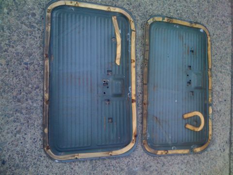 1984 Ford F-250 - 67/72 F100 Green door panels