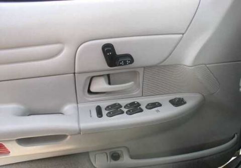 1999 Ford Crown Victoria photo