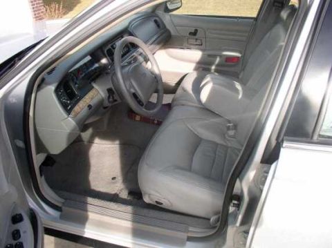 1999 Ford Crown Victoria photo