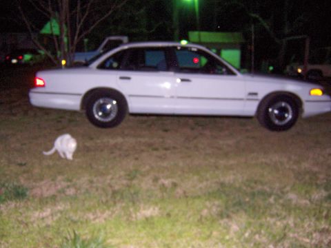 1992 Ford Crown Victoria photo