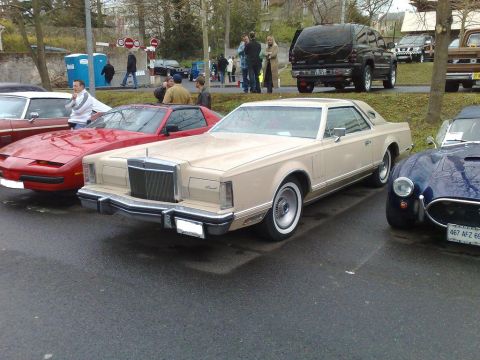1991 Ford Crown Victoria - Lincoln MKIV