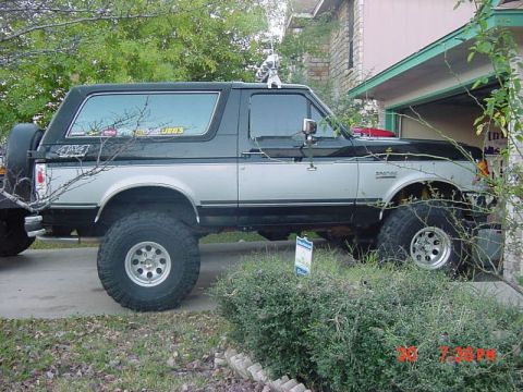 1993 Ford Bronco photo