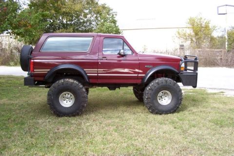 1993 Ford Bronco photo