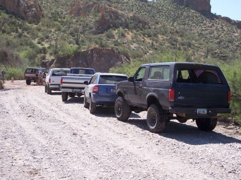 1996 Ford Bronco - Takin a break.