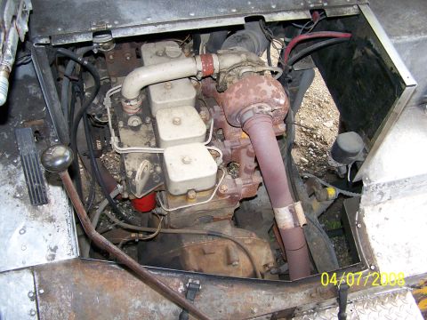 1988 Suzuki Samurai - engine from the inside