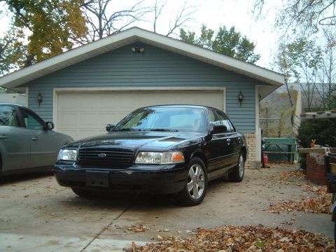 2003 Ford Crown Victoria