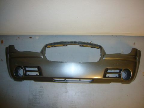 2007 Chrysler 300 - This Chrysler 300 front bumper appears to be from a model year prior to 2007.