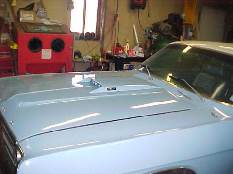 1969 Ford Torino - Front view of a 1969 Ford Torino's hood, a distinctive scoop.