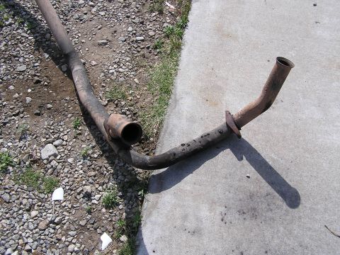 1988 Ford F-250 - Exhaust manifold connectors on the stock Diesel Exhaust