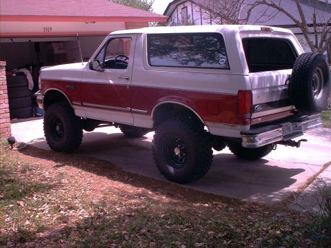 1994 Ford Bronco - Ahh the new tires!!