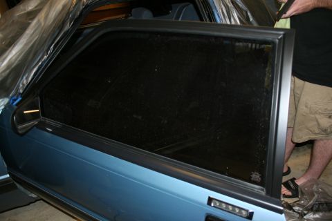 1990 Ford Mustang - Tinting the windows on a blue 1990 Ford Mustang.