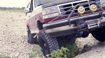1994 Ford Bronco - Poser shot!! Other side this time!!