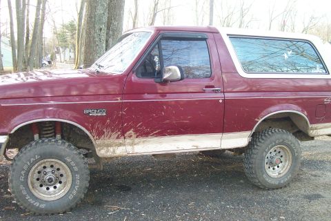 1993 Ford Bronco - This Ford Bronco has a "BRONCO" badge on the fender and appears to be a 1993 model.