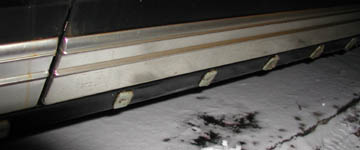 1988 Ford Crown Victoria LTD - Exterior - Missing passenger side under door trim