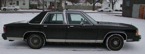 1988 Ford Crown Victoria LTD - Passenger side