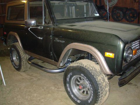1975 Ford Bronco - Oh my sore thumbs...