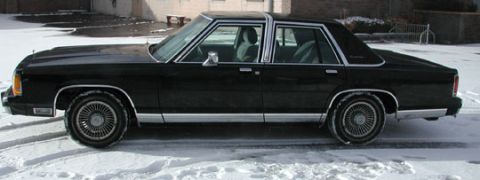 1988 Ford Crown Victoria LTD - Drivers side