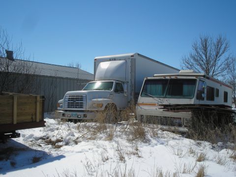 1999 Ford F-800 photo