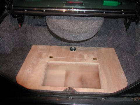 1988 Ford LTD Crown Victoria - In the trunk with plexi, shold look clearer with the film off both sides.