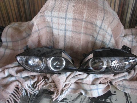 2005 Yamaha R1 - headlights 1