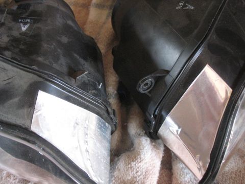 2005 Yamaha R1 - Headlight 2. BROKEN TAB on RIGHT headlight