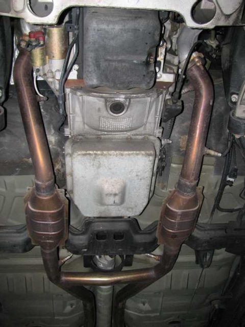 2003 Mercury Marauder - Undercarriage view of a 2003 Mercury Marauder, highlighting the transmission and exhaust system.