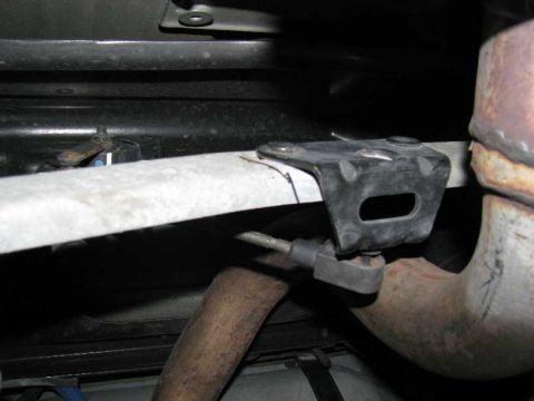 2003 Mercury Marauder - Air ride adjustment bar. Note where I marked the factory position.