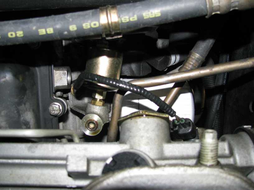 Autometer-supplied oil pressure sending unit.