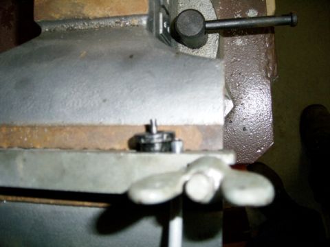 1984 Ford Bronco - Set depth of line in clamp using the adapter