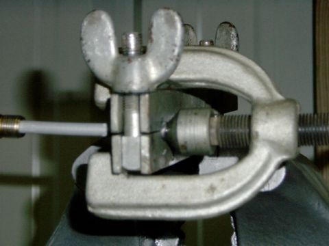 1984 Ford Bronco - Tighten slowly, make sure tool is centered