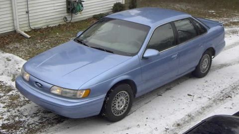 1994 Ford Taurus photo