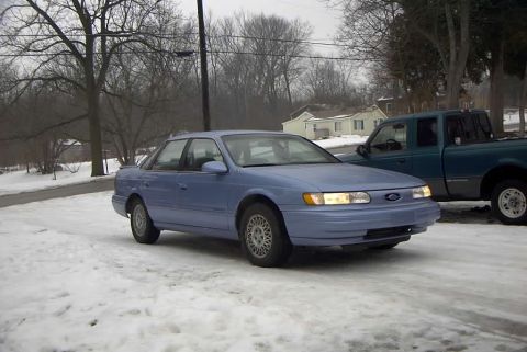 1994 Ford Taurus photo