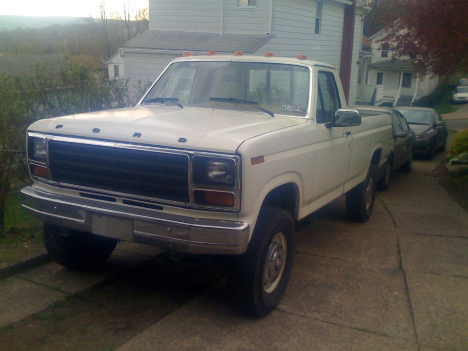 1984 F250 with 80 grille and hood