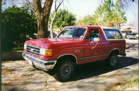 1989 Ford Bronco - Bath time!