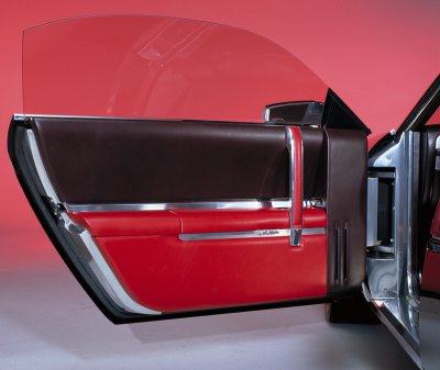 2004 Lincoln MK 9 photo