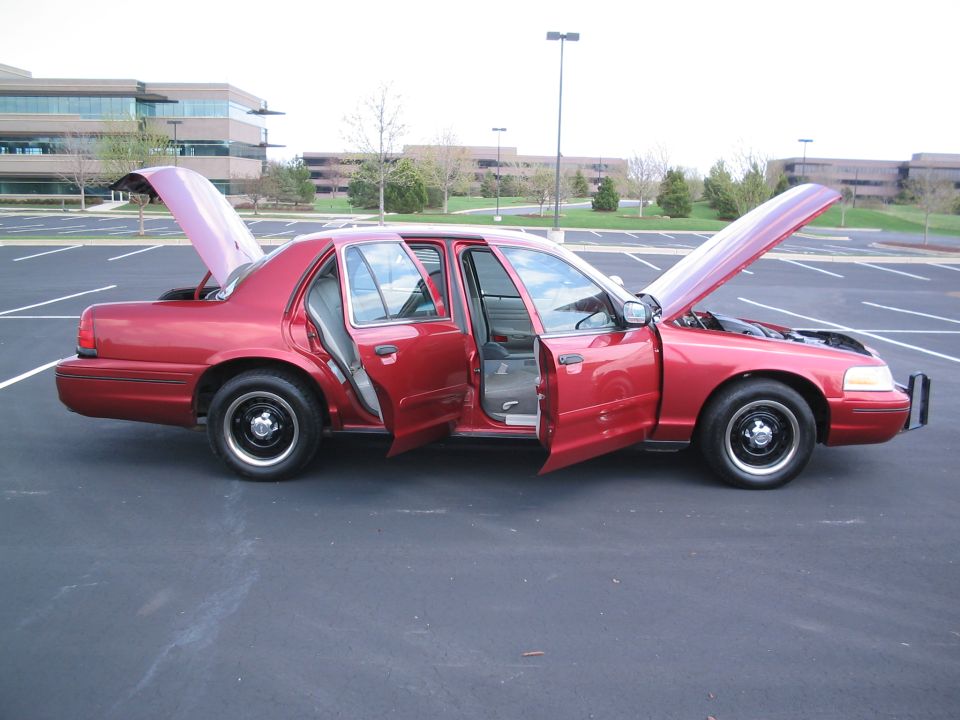 2001 Ford Crown Victoria in 2008