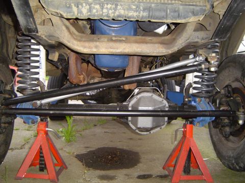 1978 Ford Bronco - Angles arent great, but much more solid