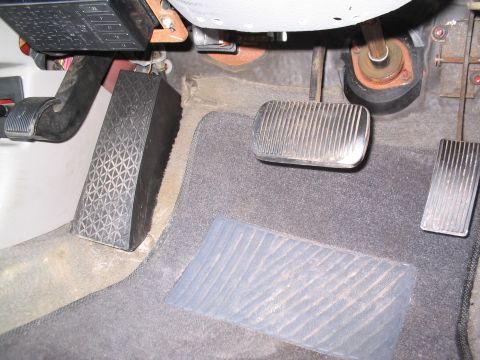 2001 Ford Crown Victoria photo