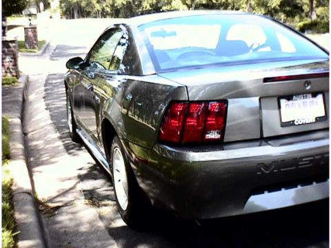 2001 Ford Mustang photo